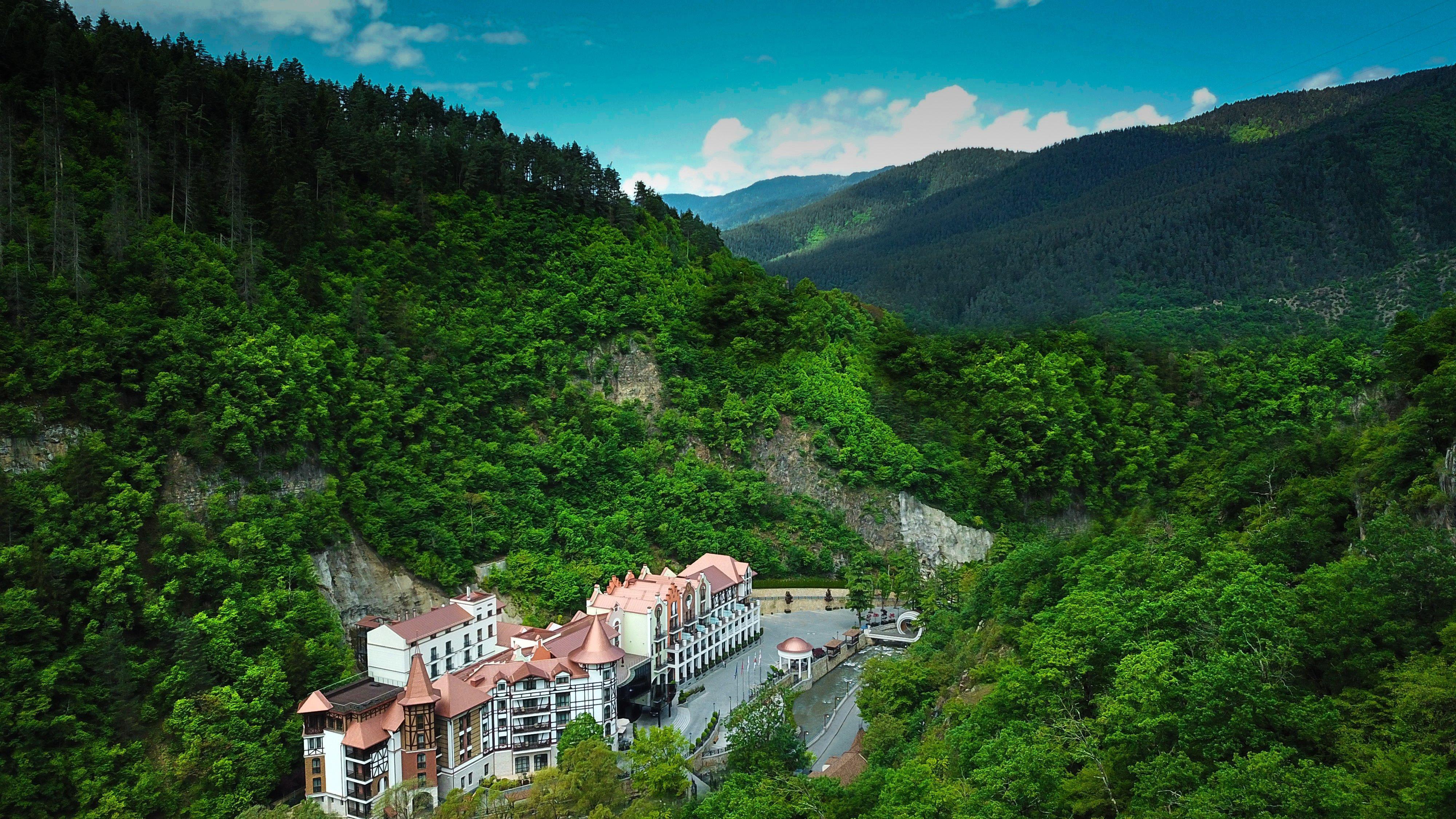 Crowne Plaza - Borjomi By Ihg Hotell Eksteriør bilde The resort